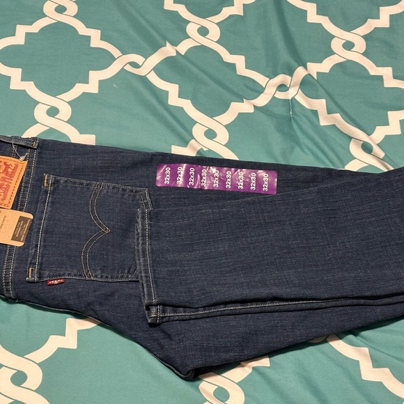 Levi's 711 Skinny Jeans - Picture 6 of 8